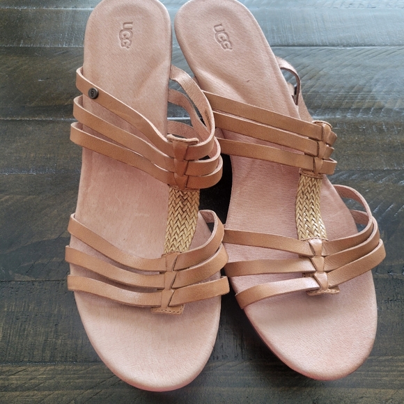 UGG Mattie Women Brown Leather Weave Wedge Slides FD1114L Sandals Shoes Size 12W - Picture 2 of 5